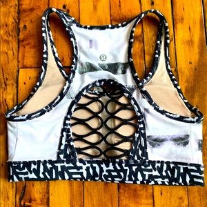 NWOT Lululemon loop-backed sports bra